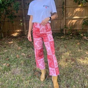 Lisa says gah bandana jeans